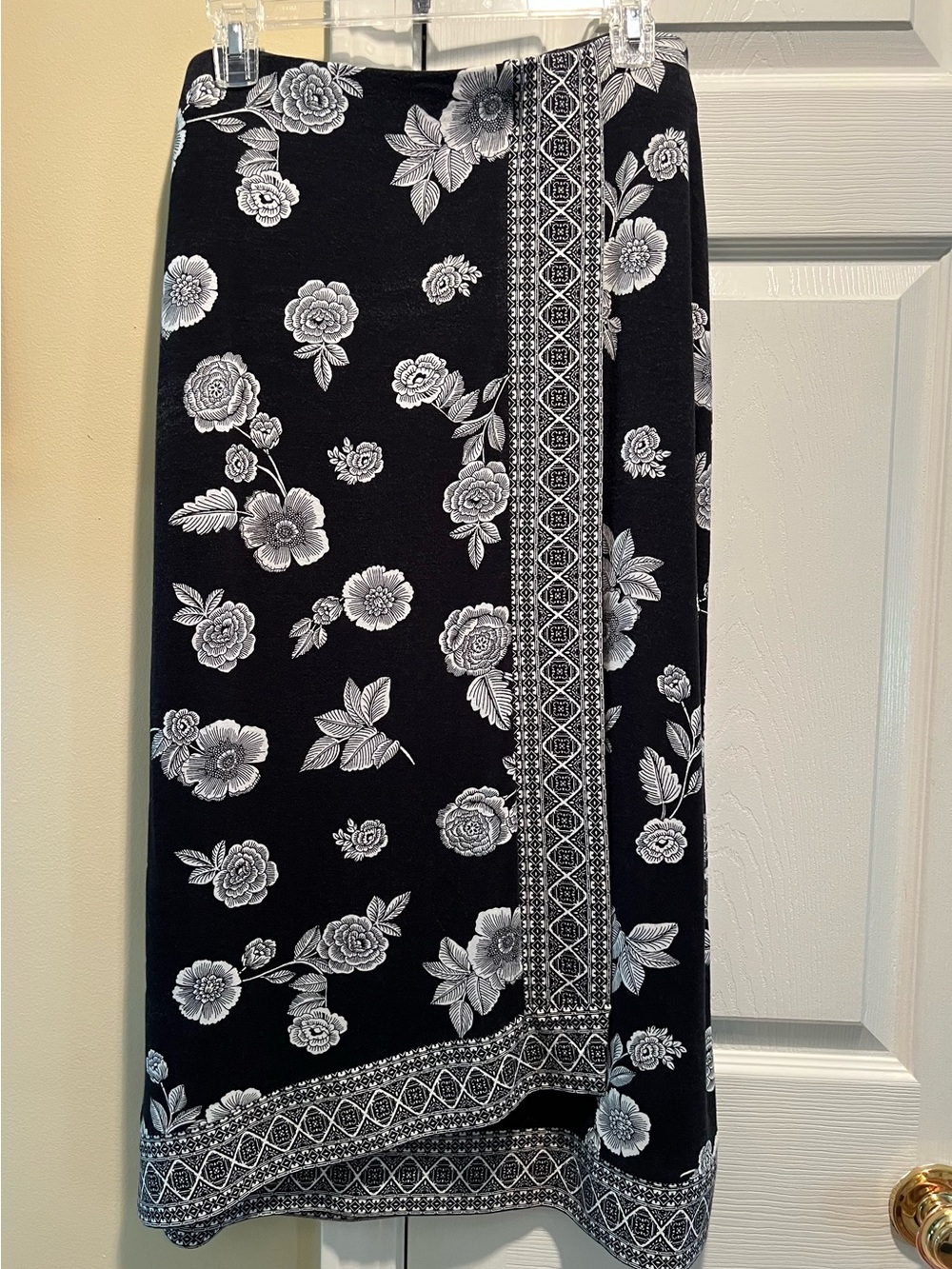 J. Jill Black Skirt with White Floral and Trim Sz SP faux wrap or swim cover